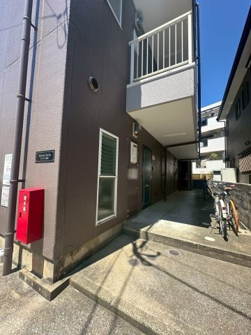 アキネス別府のエントランス