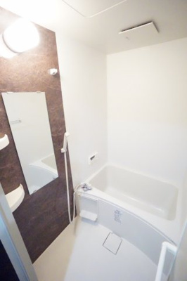 【浴室】 | ヴィラ・アヴェニューⅠ | ※同物件・反転タイプの写真です。