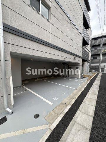 アジールコート三宿テラスの駐車場|車をお持ちの方に嬉しい駐車場付きの物件です