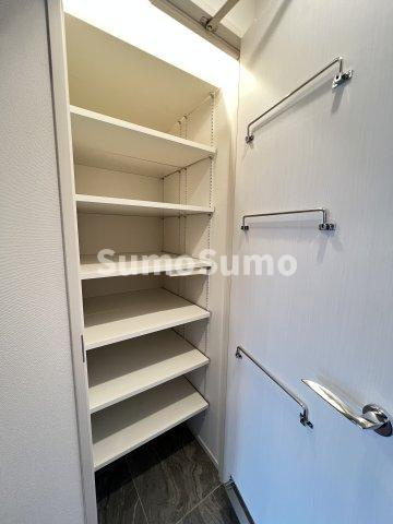 アジールコート三宿テラスの収納|ゆったりとした玄関です