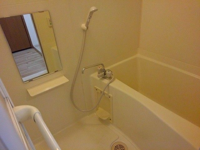 ブルック２１の浴室