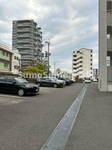 アプリークス百道浜の駐車場