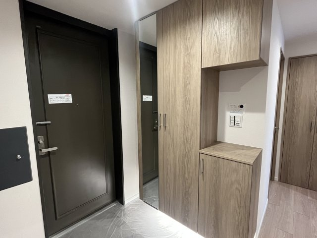 エステ・スクエア成瀬2番館の玄関