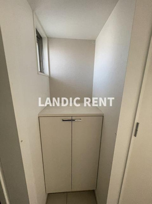 【玄関】 | エンクレスト空港通り