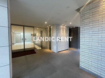 【エントランス】 | エンクレスト空港通り