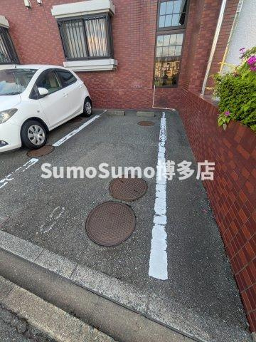 アバンダントTOUの駐車場