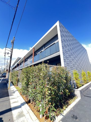 アジールコート都立大学の外観