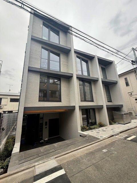 アトリオフラッツ三軒茶屋Northのエントランス