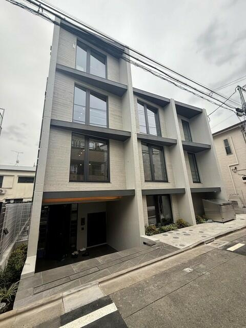 アトリオフラッツ三軒茶屋Northの外観