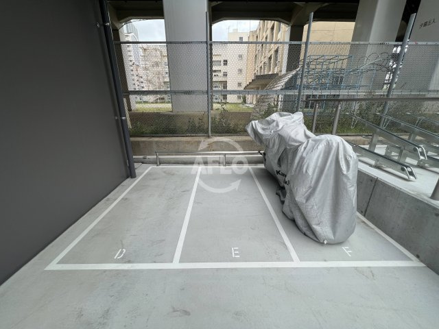 アドバンス難波南ノエルのその他共用部分|アドバンス難波南　バイク置場
