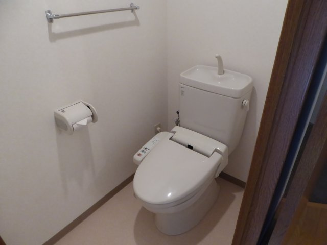 クリスタルコート築山のトイレ