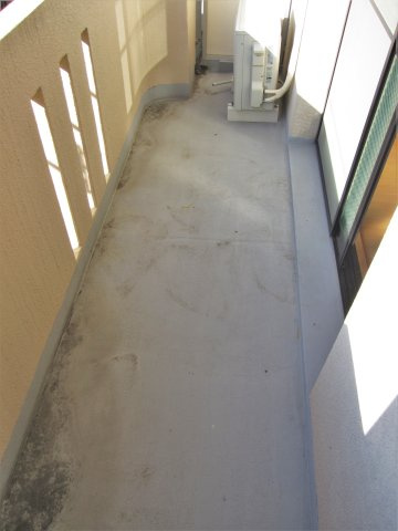 クリスタルコート築山のバルコニー