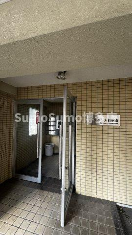 アクト大橋駅南のエントランス|建物の内部です