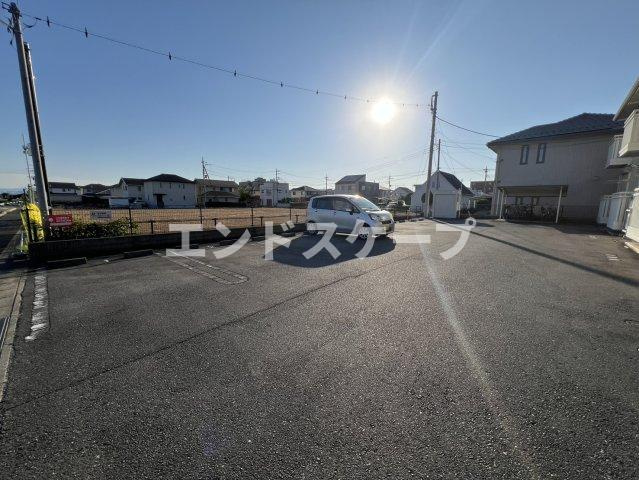 パルクノールの駐車場|高崎、前橋のお部屋探しはエンドスケープまで！お客様の理想お聞かせ下さい♪