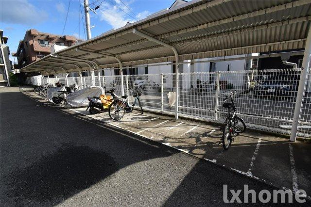 アーバンビレッジ香花園の駐車場|駐車場があるので、車を買う予定の方も安心です