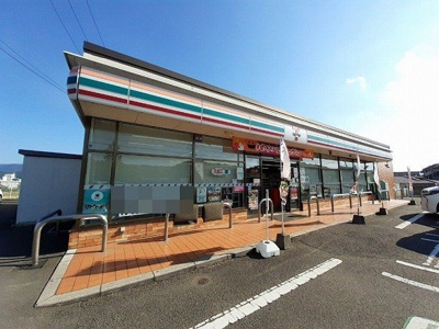 【周辺】 | プチハウスⅡ | セブンイレブン　松岡店まで400m