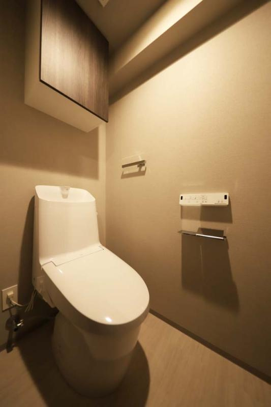 レジデンス桜新町ガーデン　フリーレント　ペット相談　ウォークインクロゼットのトイレ