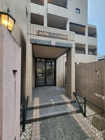 ヴァリエ南福岡のエントランス