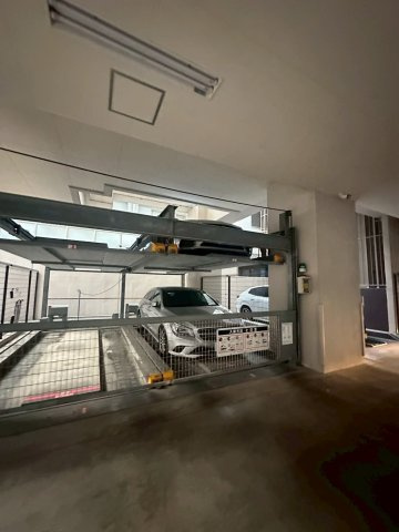 イニシア大濠公園の駐車場