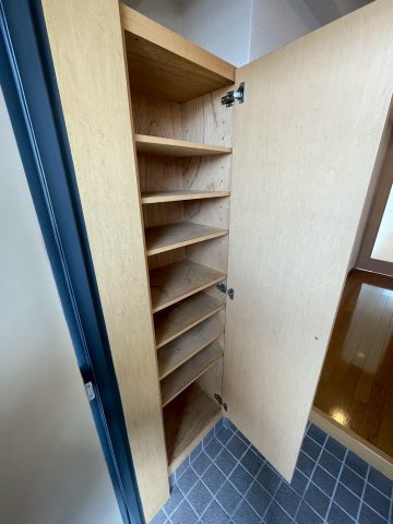 アンジェ大橋の収納