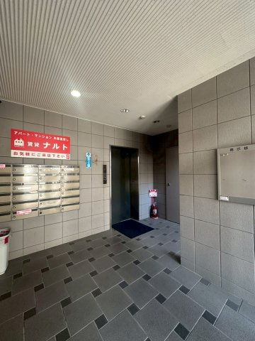 アリエス姪浜駅南のロビー