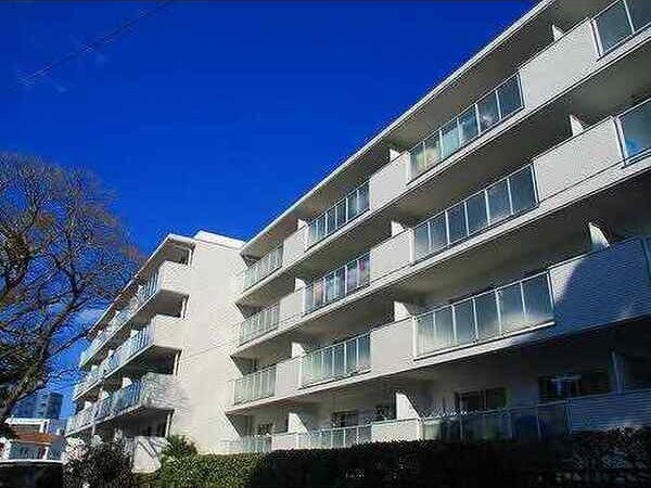イトーピア西新マンションの外観