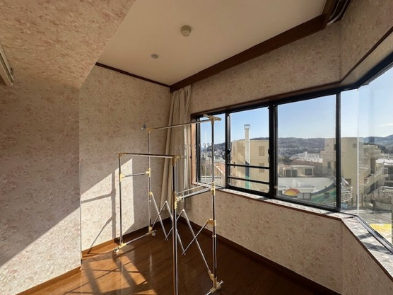 【居間・リビング】 | サニークレスト伊東壱番館　8階