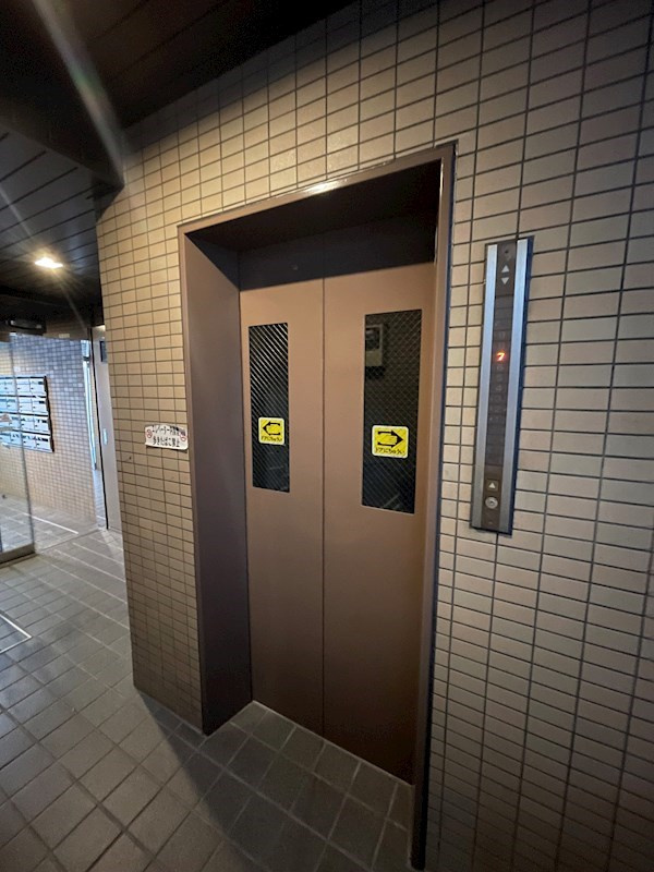 アリビラ平尾の外観