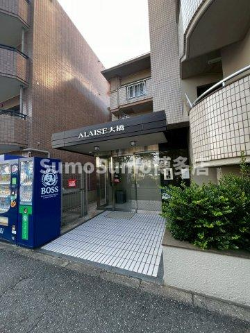 アレーズ大橋のエントランス