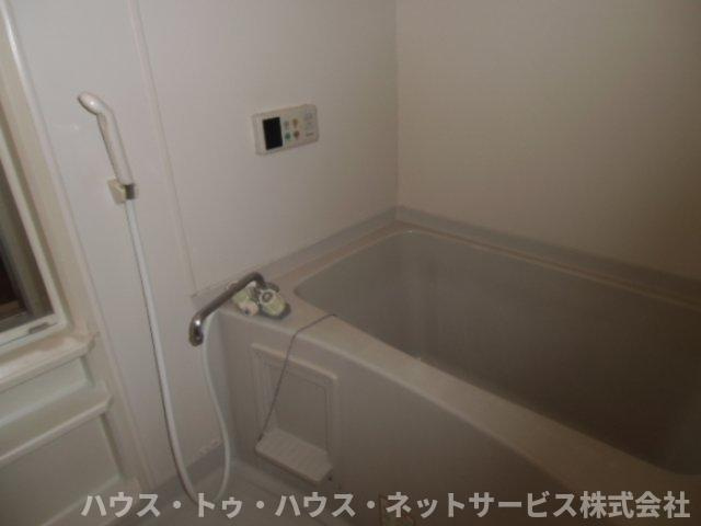 ロイヤルタウン泉　Ｃの浴室