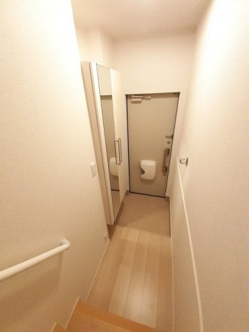 アイ　シー　ザ　ライト　Ⅱの玄関