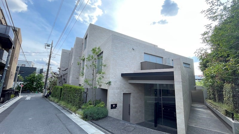 アンソレイエ下北沢の外観