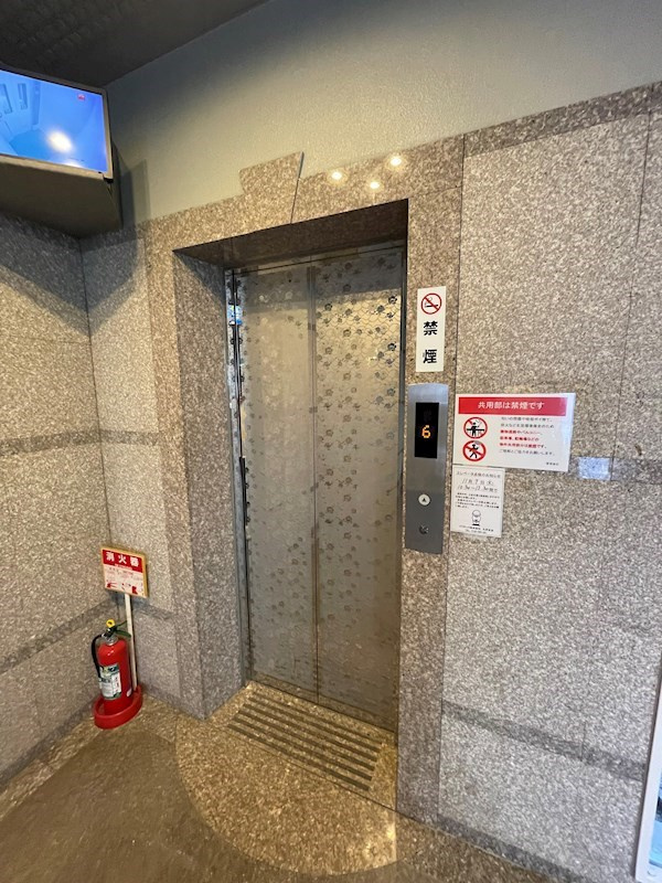 アンピール唐人町の外観