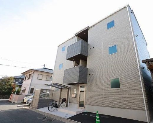 イルグランデ諸岡の外観