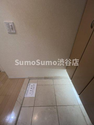 アルス恵比寿メイクスの玄関