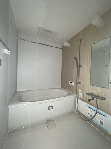 アルメノア西新の浴室