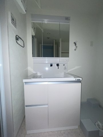 アルメノア西新の洗面所