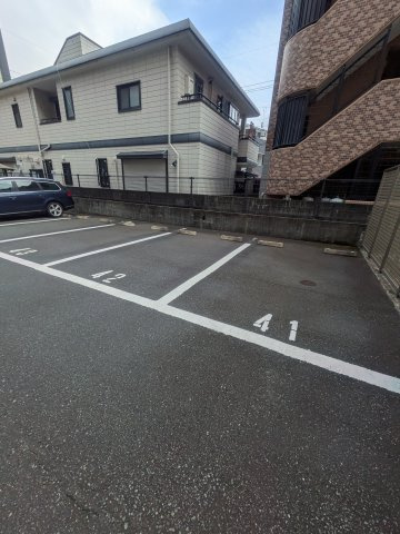 インレット平和の駐車場