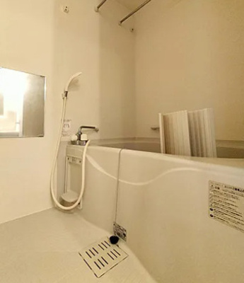 【浴室】 | ＡＵＢＥ | ゆったり過ごせるお風呂です