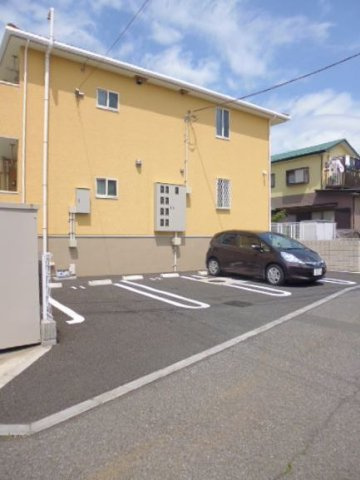 サン・モナークの駐車場