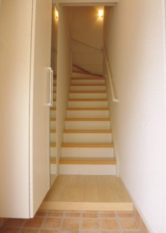 サン・モナークの玄関