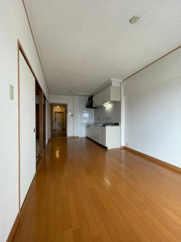メゾン茨木西駅前の居間・リビング