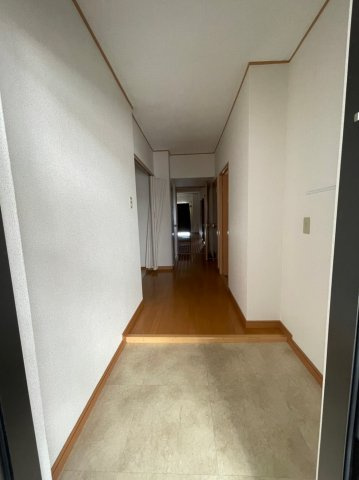 メゾン茨木西駅前の玄関