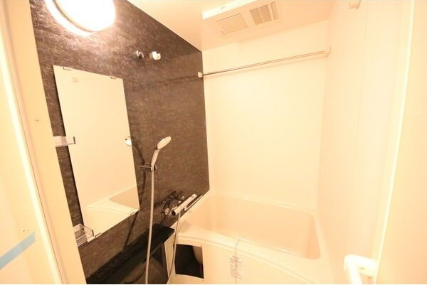 エスリードレジデンス東別院マークスの浴室