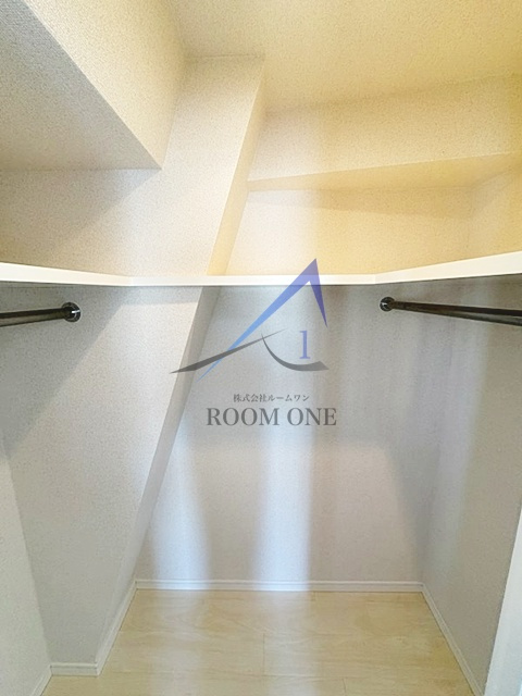 ＡＺＥＳＴ千鳥町の収納|ウォークインクローゼットです。