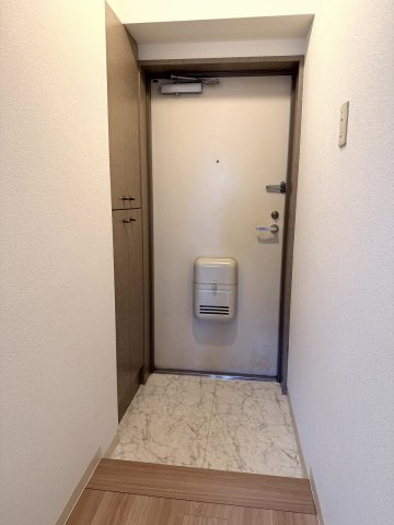 ベネフィス鴨池Iの玄関