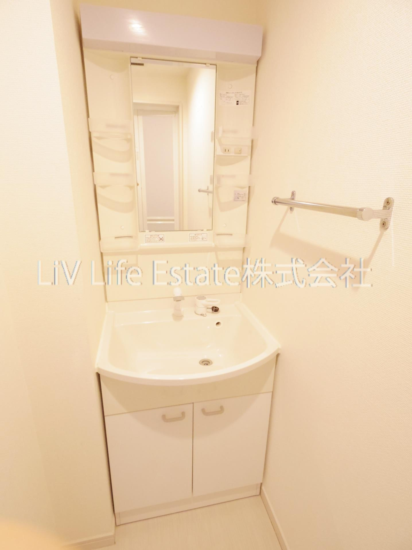 小平市学園西町２丁目のアパートの洗面所