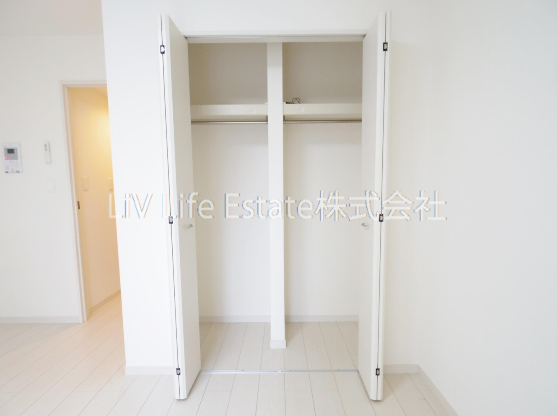 小平市学園西町２丁目のアパートの収納