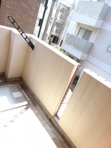 グランディドエルくすのき台のバルコニー|別号室