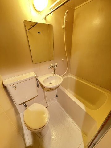 グランディドエルくすのき台の浴室|別号室